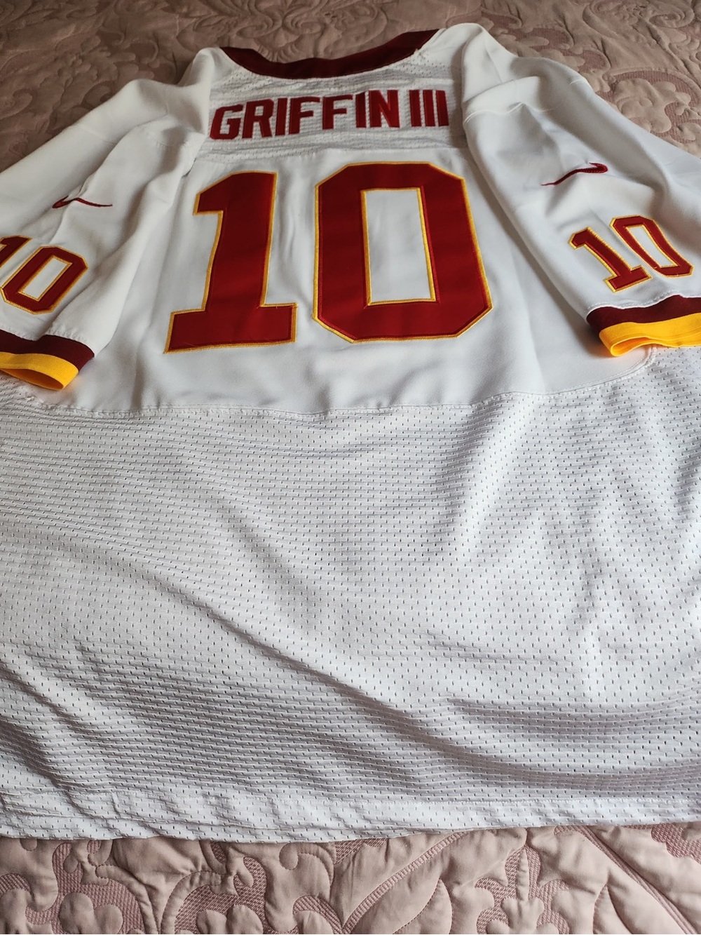 Throwback Redskins Griffin III #10 Sports Jersey